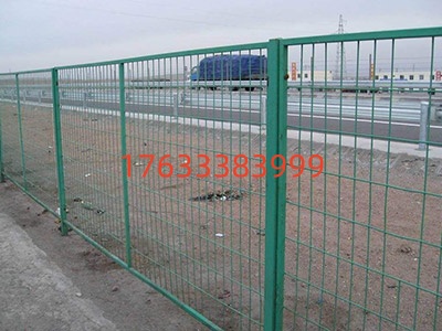 公路護欄網(wǎng)圖片2