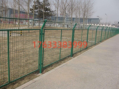 公路護欄網(wǎng)圖片3