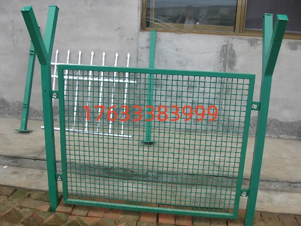 邊框護(hù)欄網(wǎng)圖片5